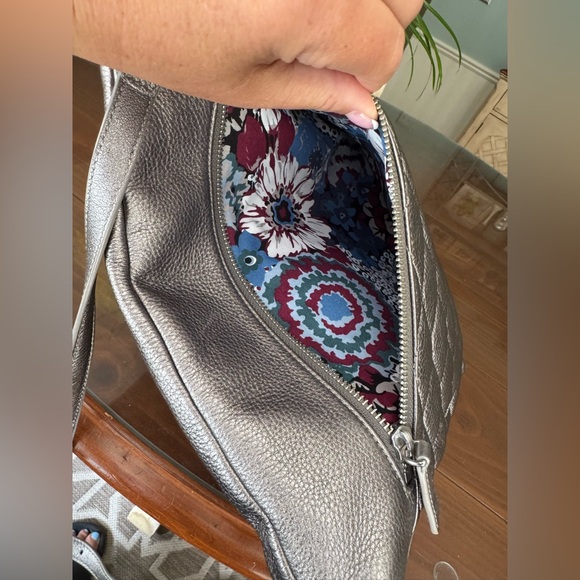 Vera Bradley Metallic Silver Quilted Leather Crossbody Shoulder Bag Purse - Picture 7 of 13